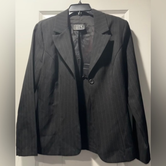 Jackets & Blazers - Woman black suit jacket
